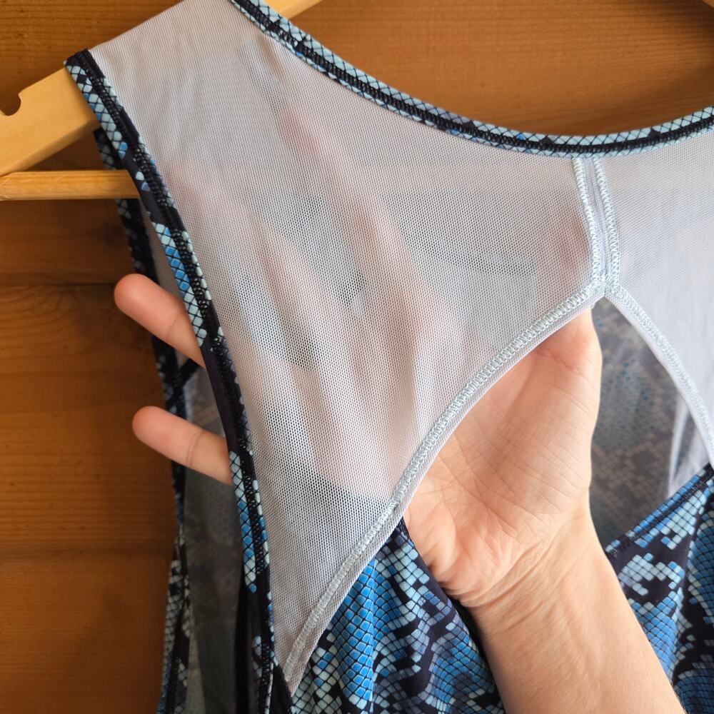Lululemon Sculpt Tank Ziggy Blue Python Snakeskin Top 8 Mesh Shirt Workout Gym - Picture 4 of 4
